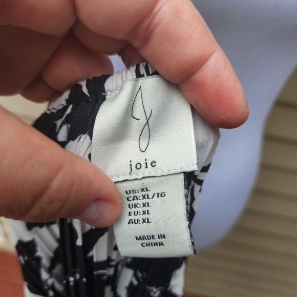 Joie Relaxed Fit Pleated Blouse Floral Print Black White Accordion Loose Boxy - Picture 12 of 13